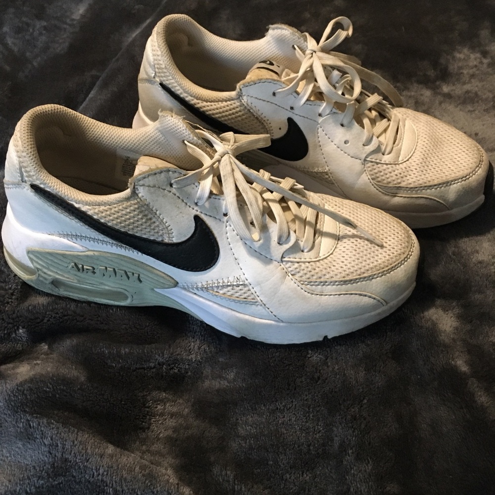 Nike Air Max White and Black Sneakers